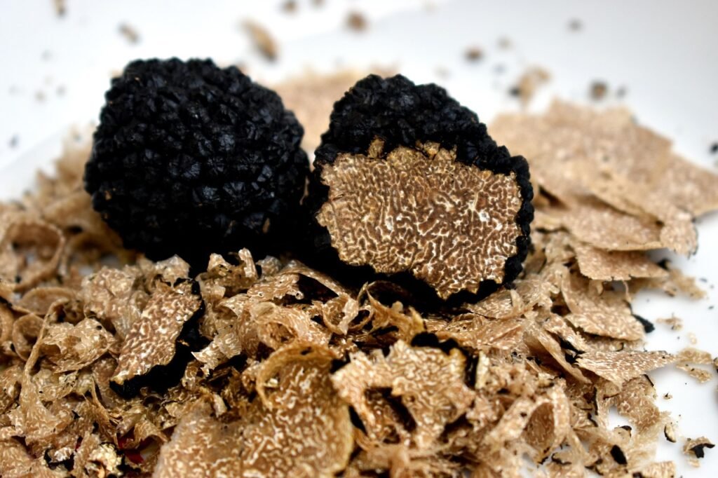truffles, truffle, burgundy, grated, chopped off, gastronomy, preperation, food, fungus, truffles, truffle, truffle, truffle, truffle, truffle